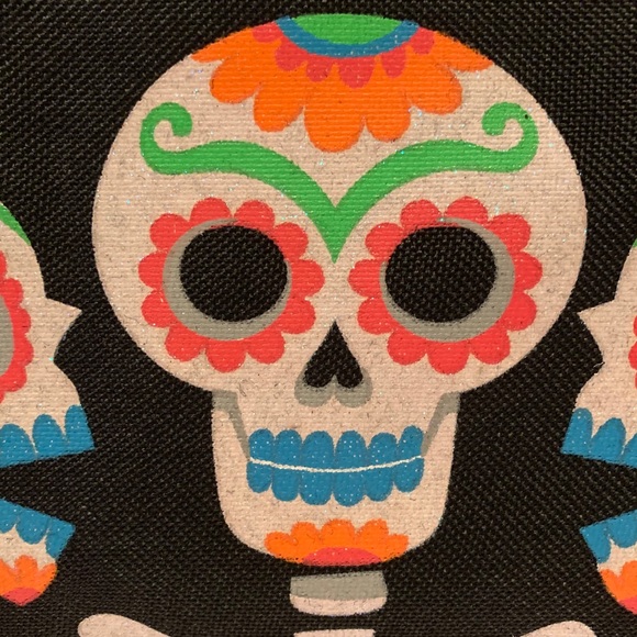 NWT COLORFUL DIA DE LOS MUERTOS BANNER. - Picture 5 of 6